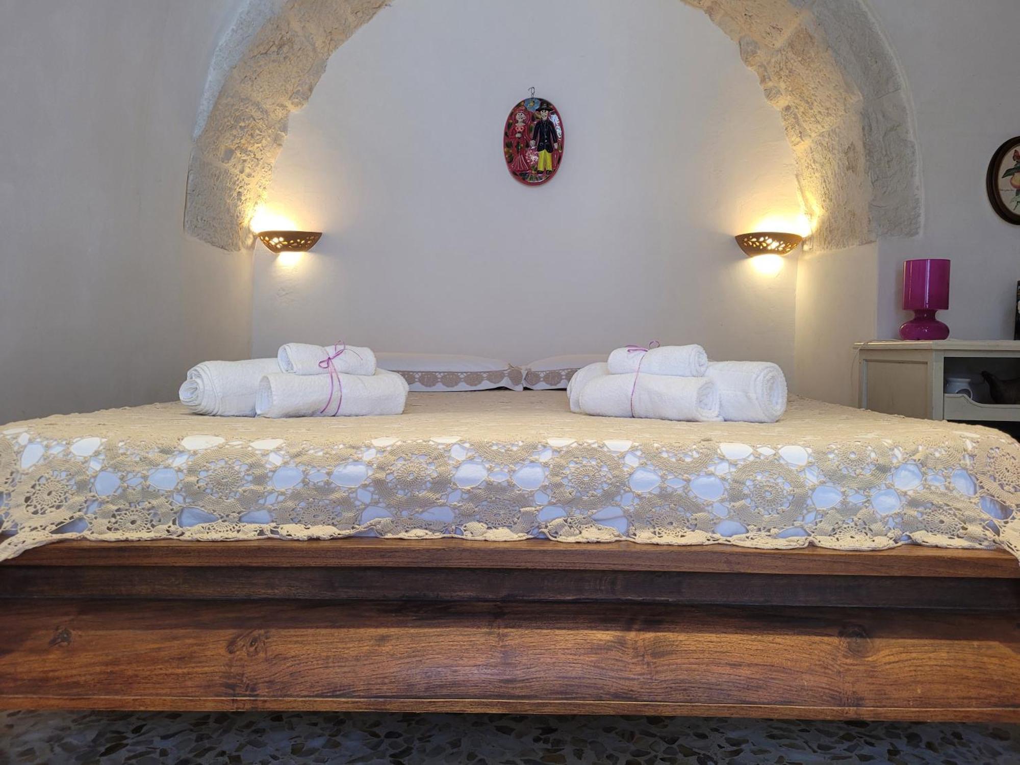 Trulli La Cariola Bed & Breakfast Locorotondo Exterior photo